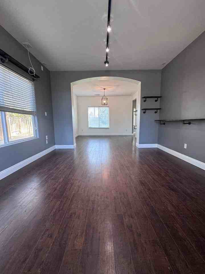 11300 Sand Bridge Ct - Photo 7 of 26