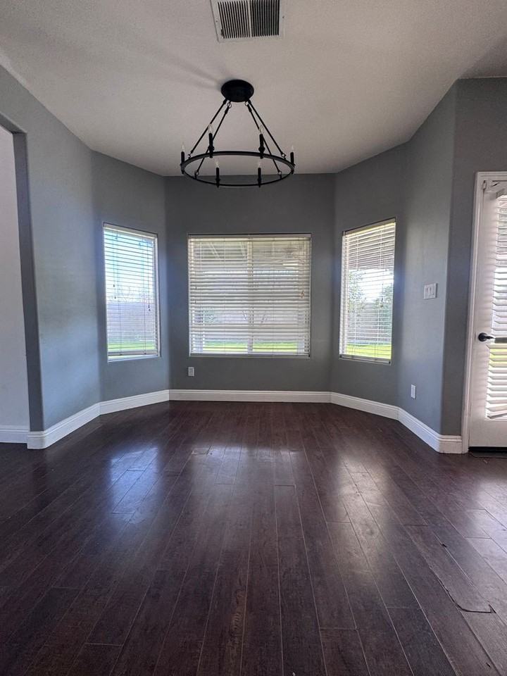 11300 Sand Bridge Ct - Photo 4 of 26