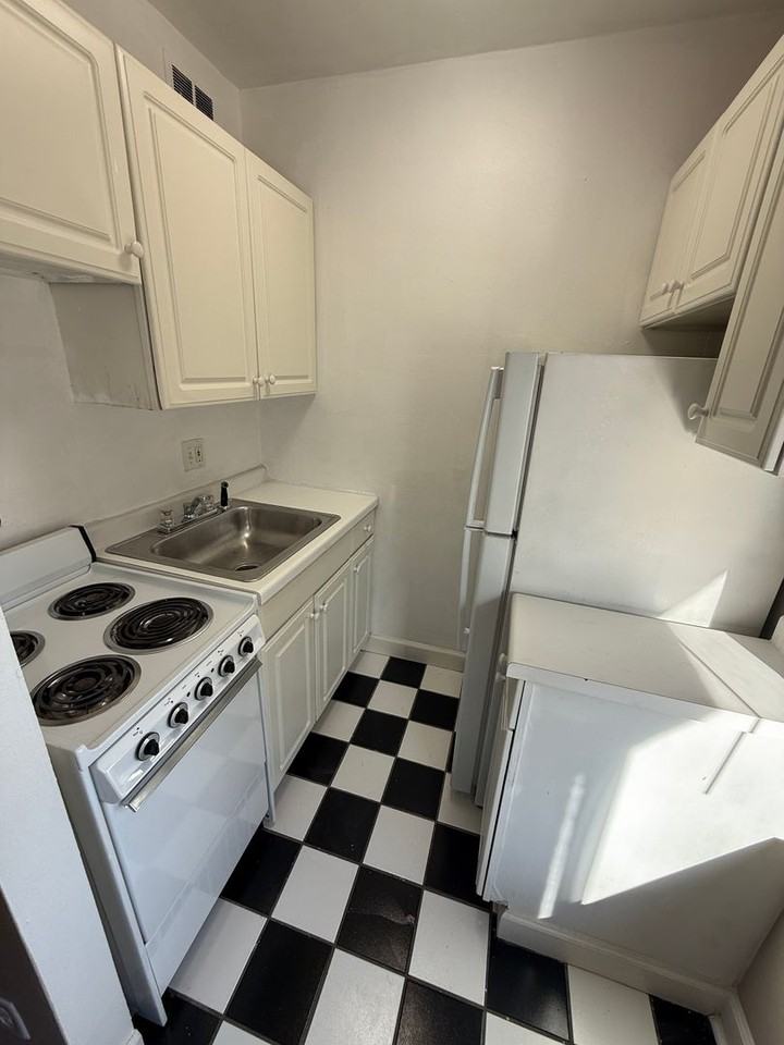 Sixteen53 Prospect Avenue - Photo 6 of 12