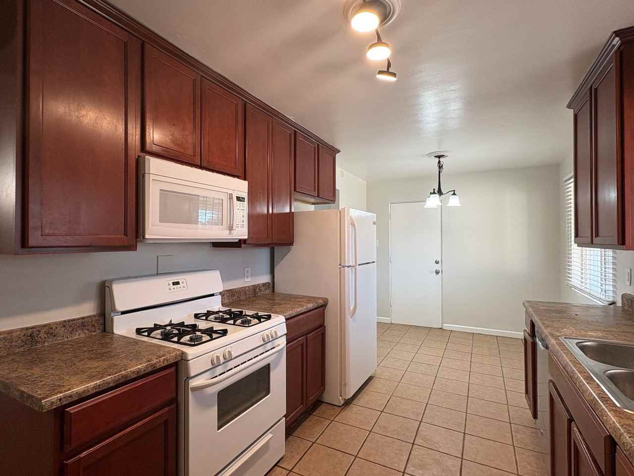 3848 N 21st Ave - Photo 2 of 9