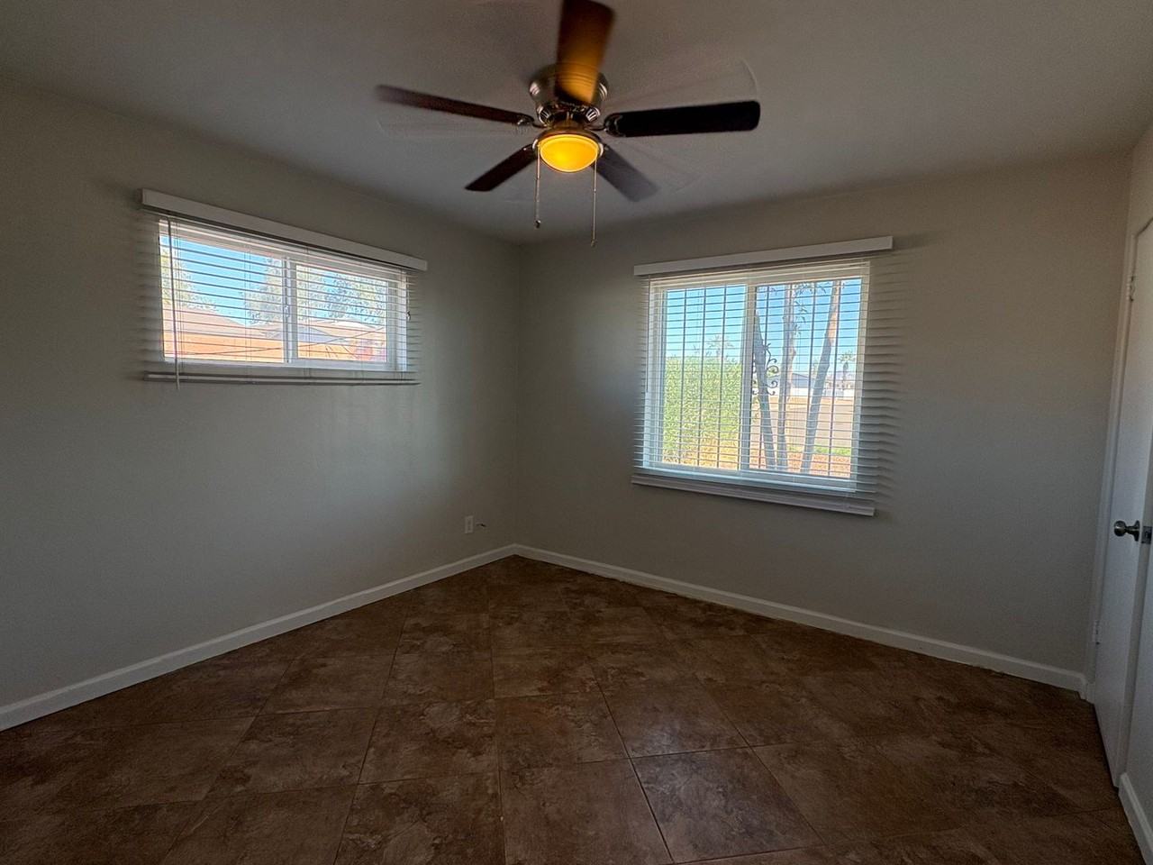 3848 N 21st Ave - Photo 6 of 9