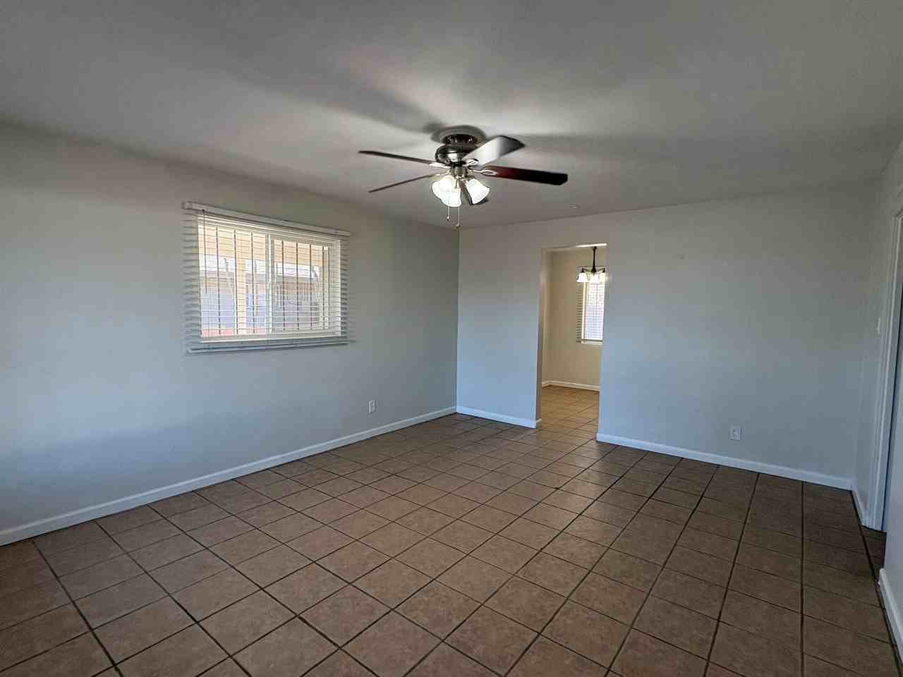 3848 N 21st Ave - Photo 3 of 9