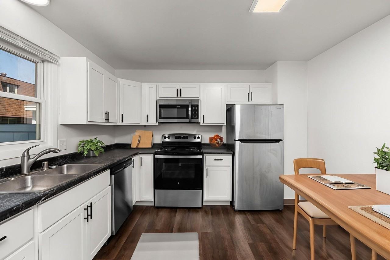 Prairie Grove Townhomes - Photo 2 of 6