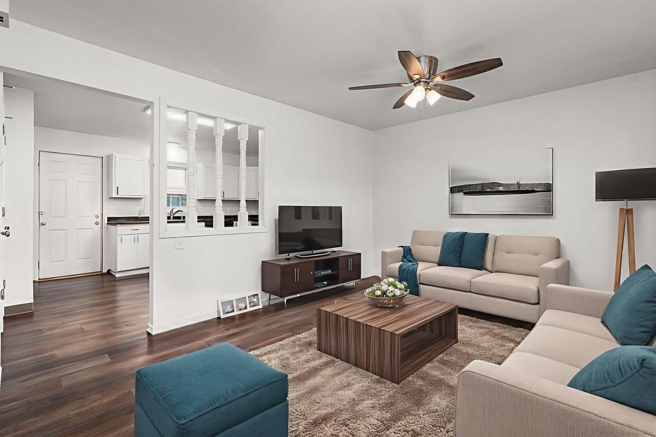 Prairie Grove Townhomes - Photo 3 of 6