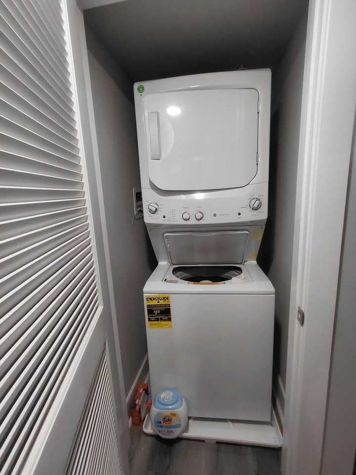 4313 Sansom St - Photo 7 of 28