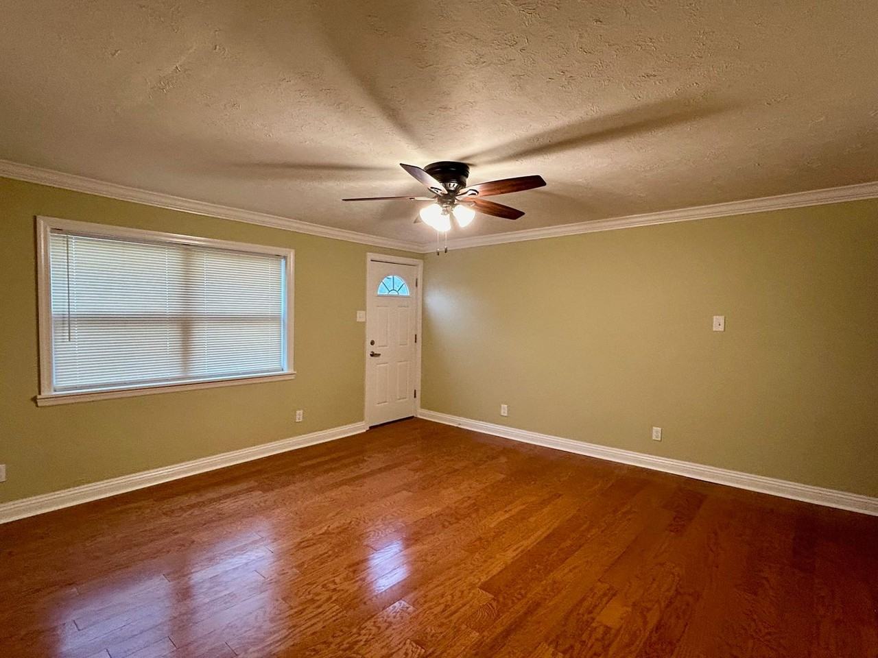 513 S 2nd Ave - Photo 3 of 20