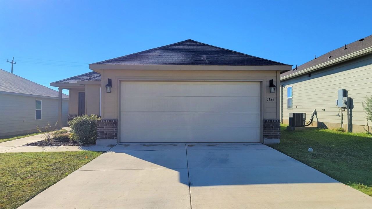 7136 Quarter Moon - Photo 2 of 22