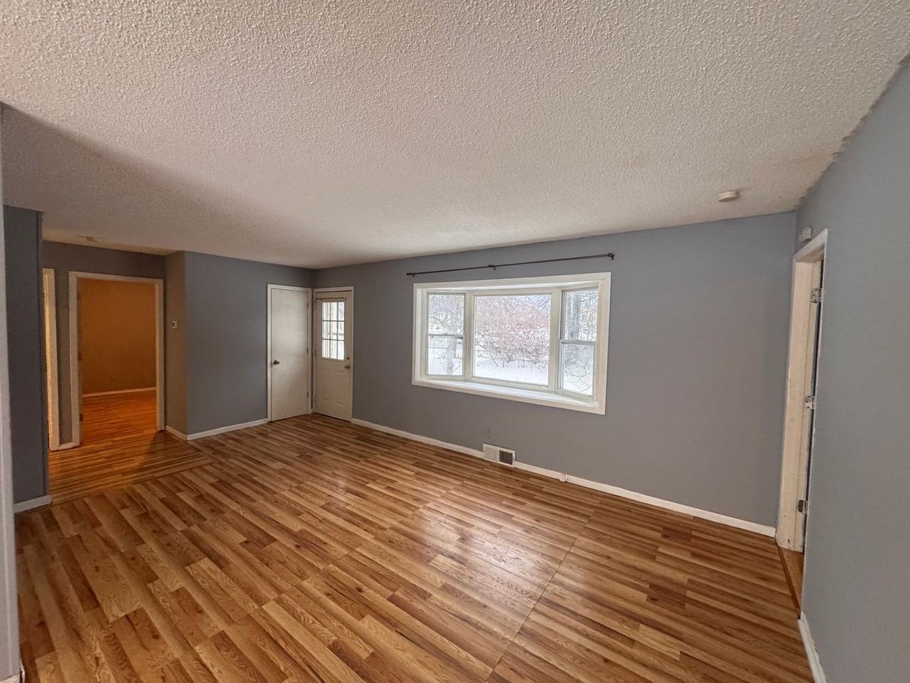 6609 W Broadway Ave - Photo 4 of 28