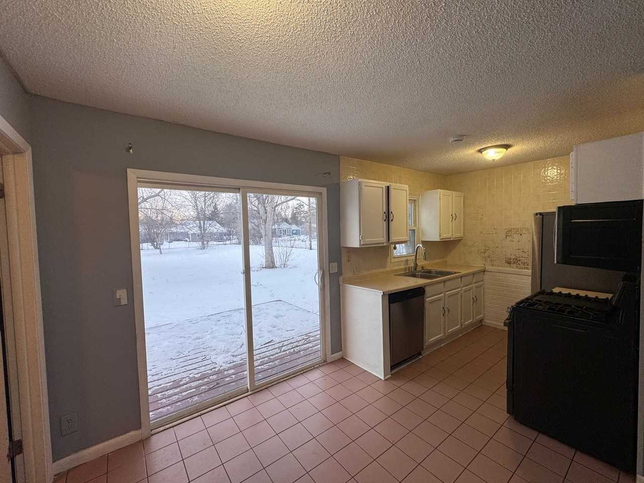 6609 W Broadway Ave - Photo 7 of 28