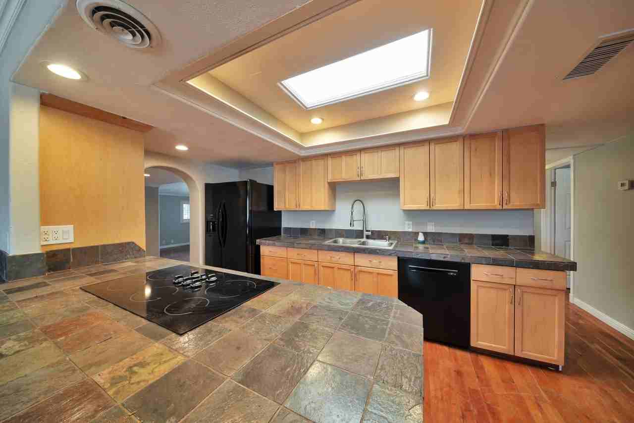 4800 S La Rosa Dr - Photo 6 of 29