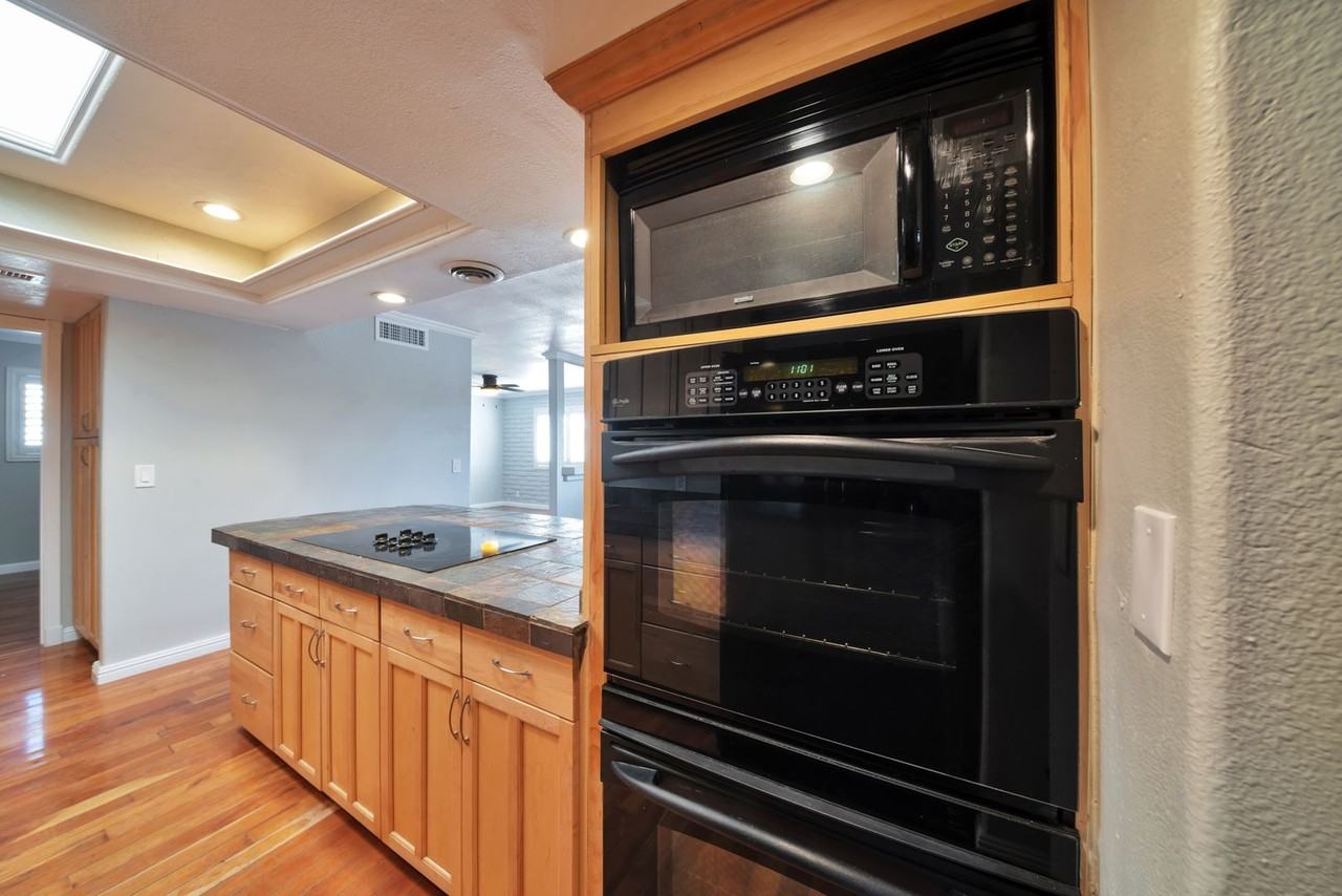 4800 S La Rosa Dr - Photo 7 of 29