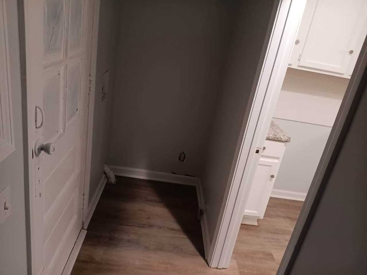 215 Dunn Dr - Photo 2 of 10