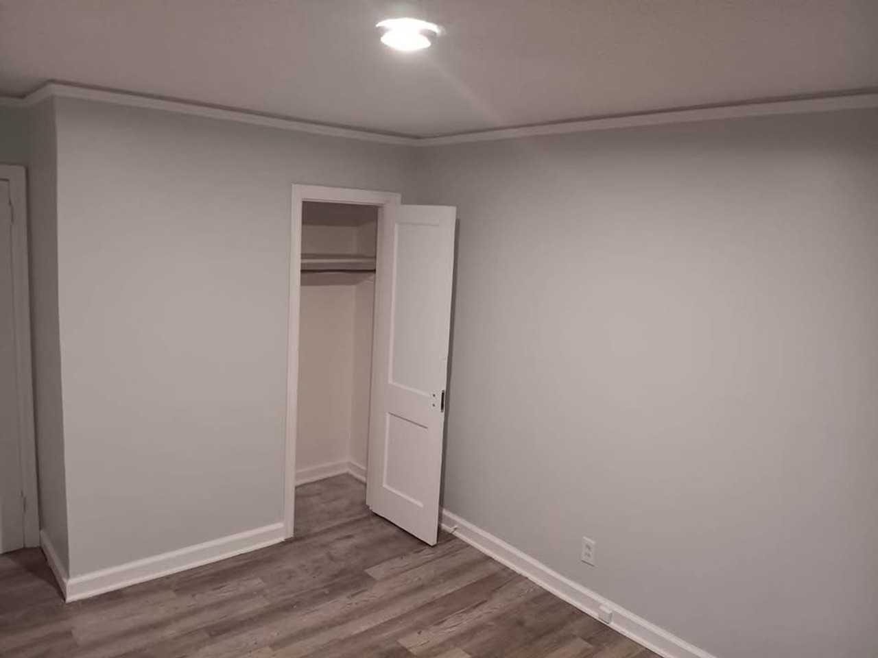 215 Dunn Dr - Photo 4 of 10