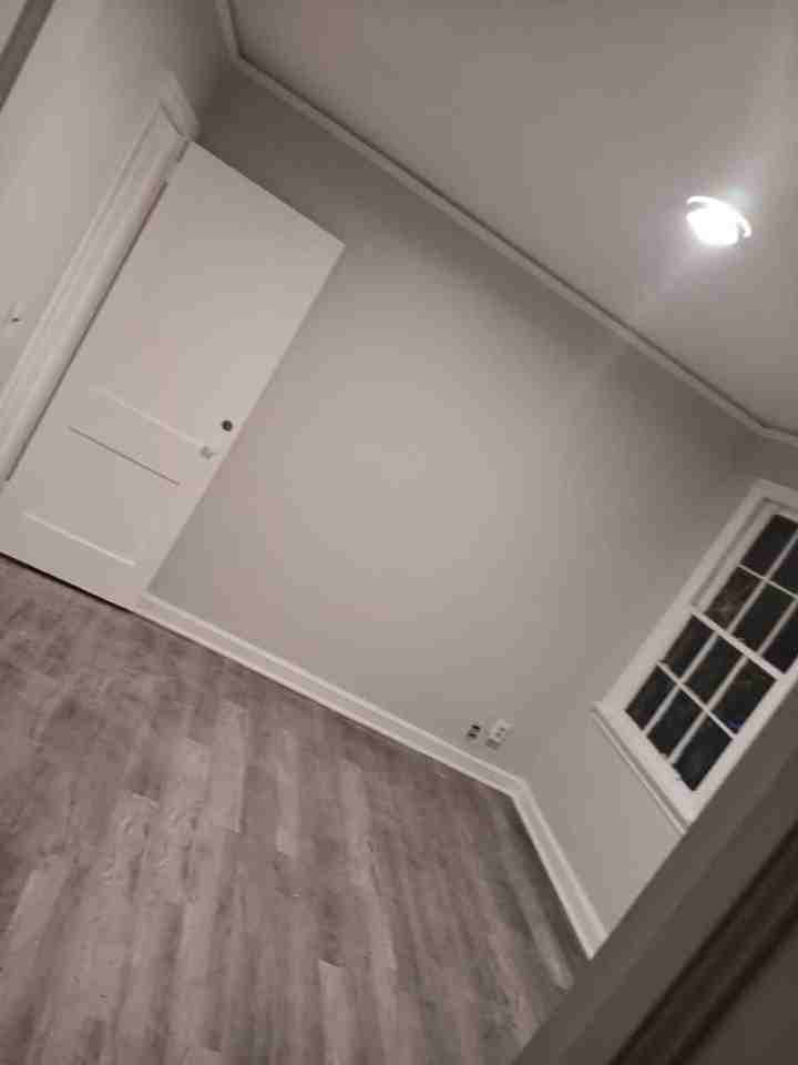 215 Dunn Dr - Photo 5 of 10