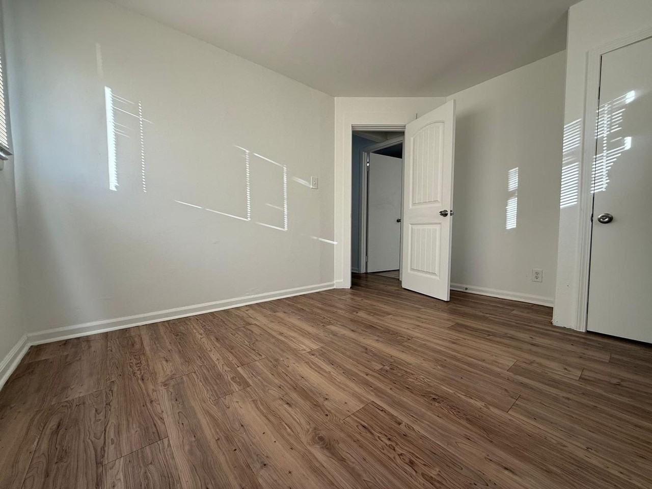 426 Brookview Dr - Photo 6 of 12