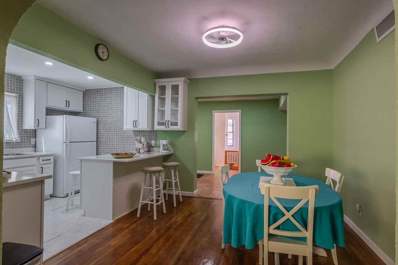 3715 Sacramento Ave - Photo 3 of 50