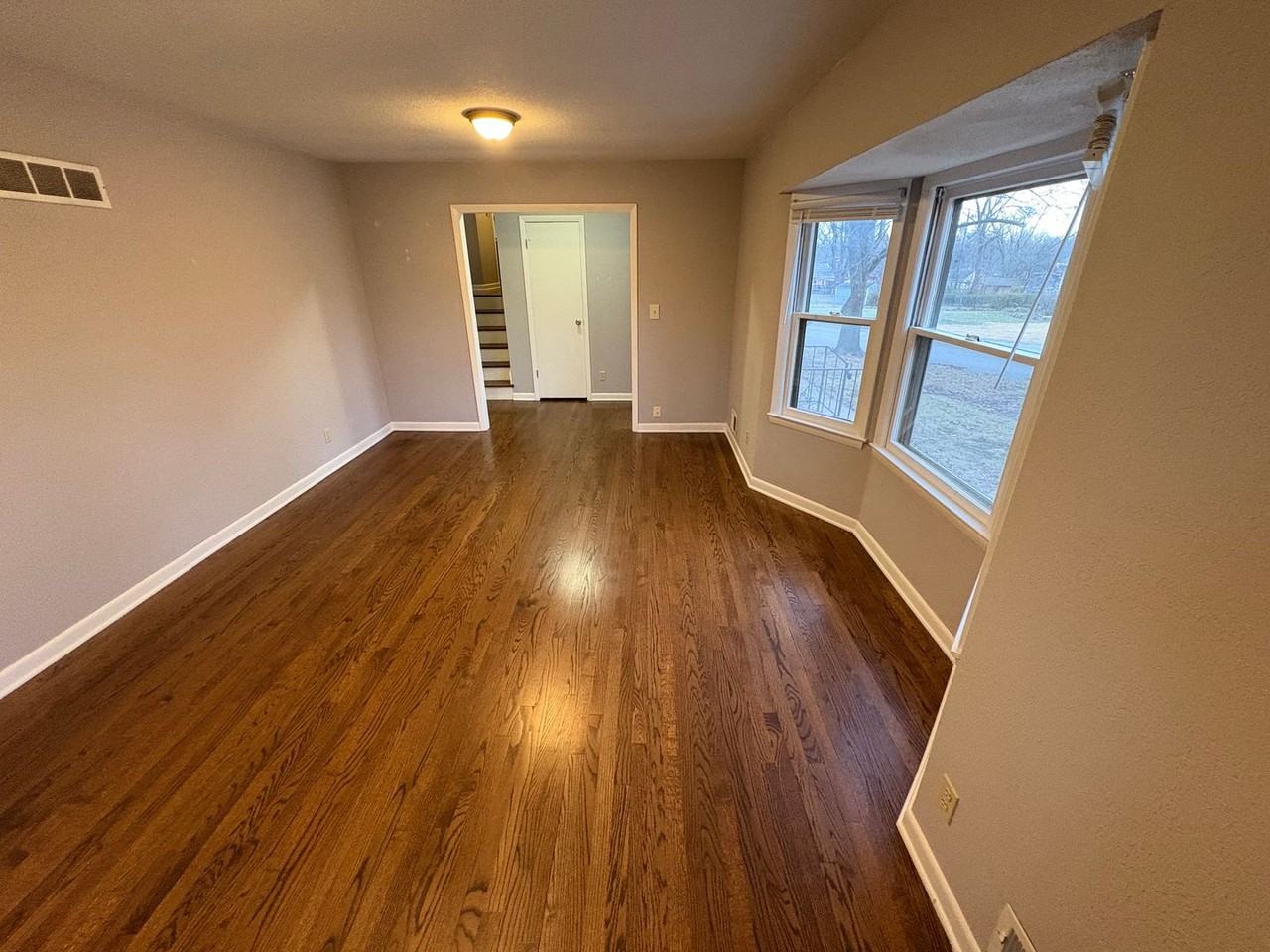 12725 Bristol Ave - Photo 6 of 24