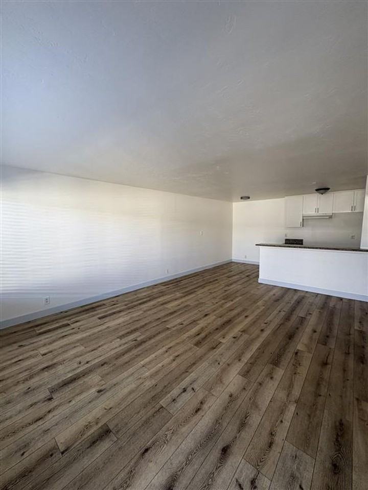 5505 Ackerfield Ave - Photo 2 of 24