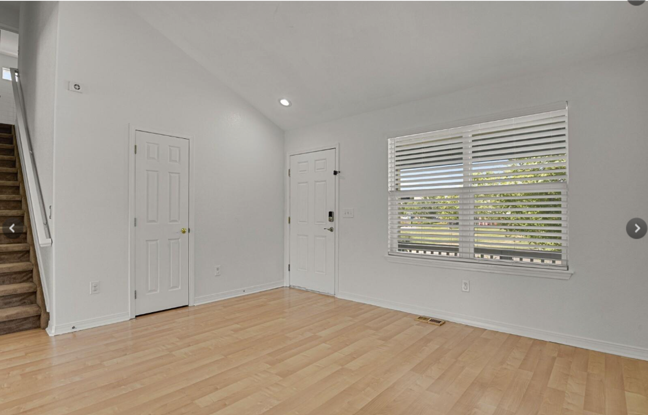 19434 E Lasalle Pl - Photo 2 of 20