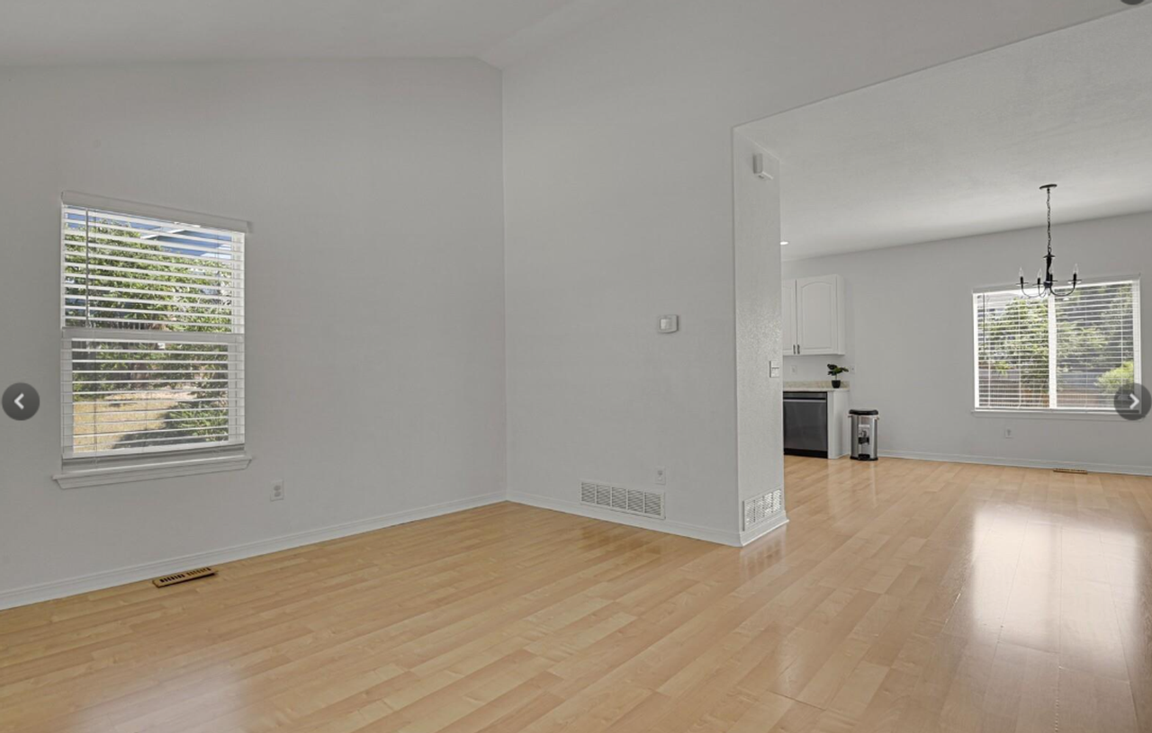 19434 E Lasalle Pl - Photo 3 of 20