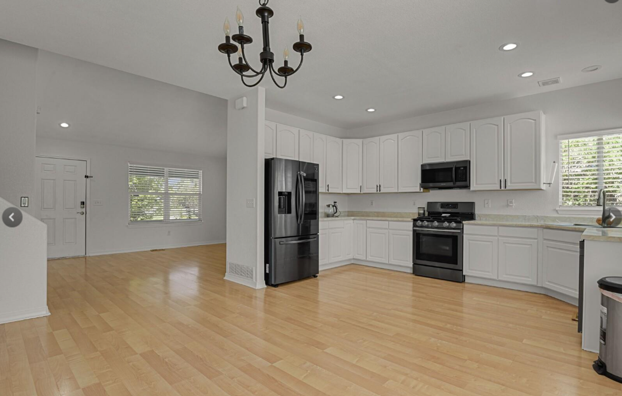 19434 E Lasalle Pl - Photo 5 of 20