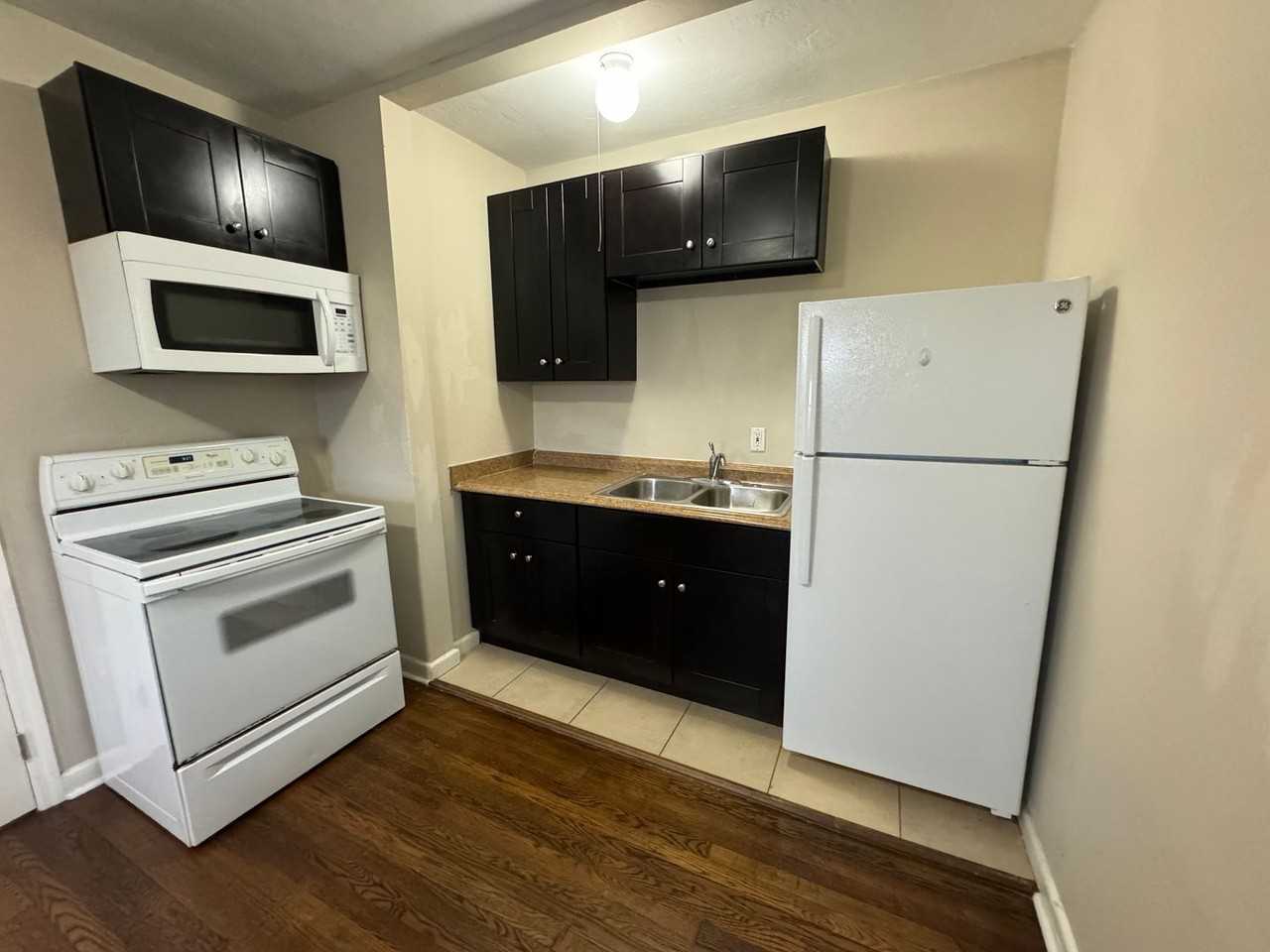 509 6th Ave N - Photo 3 of 11