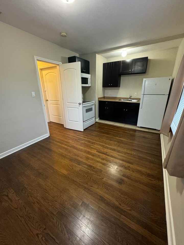 509 6th Ave N - Photo 7 of 11