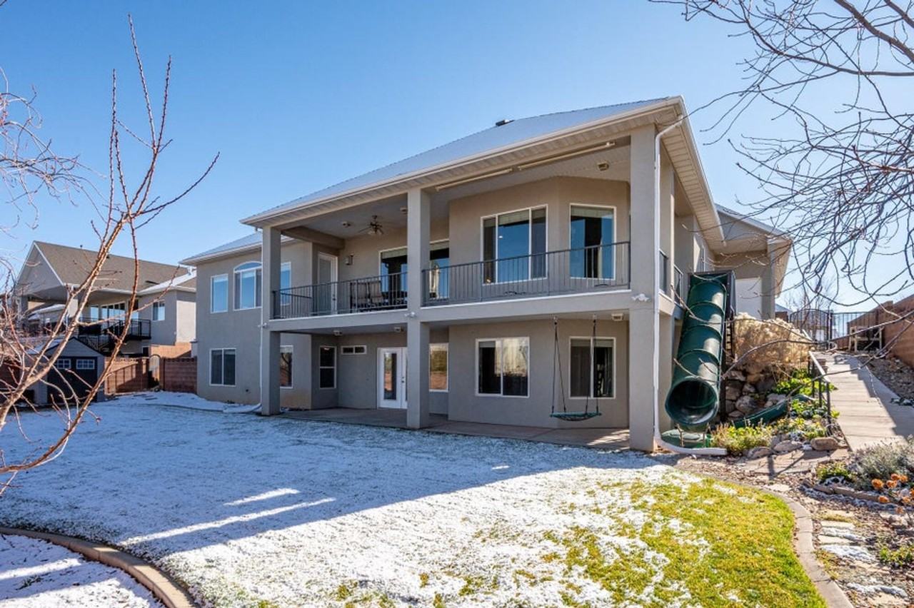 2492 W Carmel Canyon Dr - Photo 2 of 12