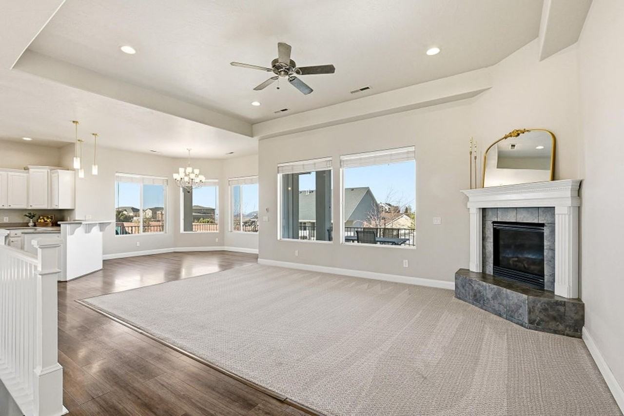 2492 W Carmel Canyon Dr - Photo 5 of 12