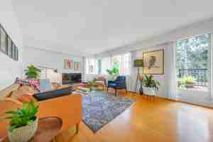 featured image of 1925 Nelson Street #300