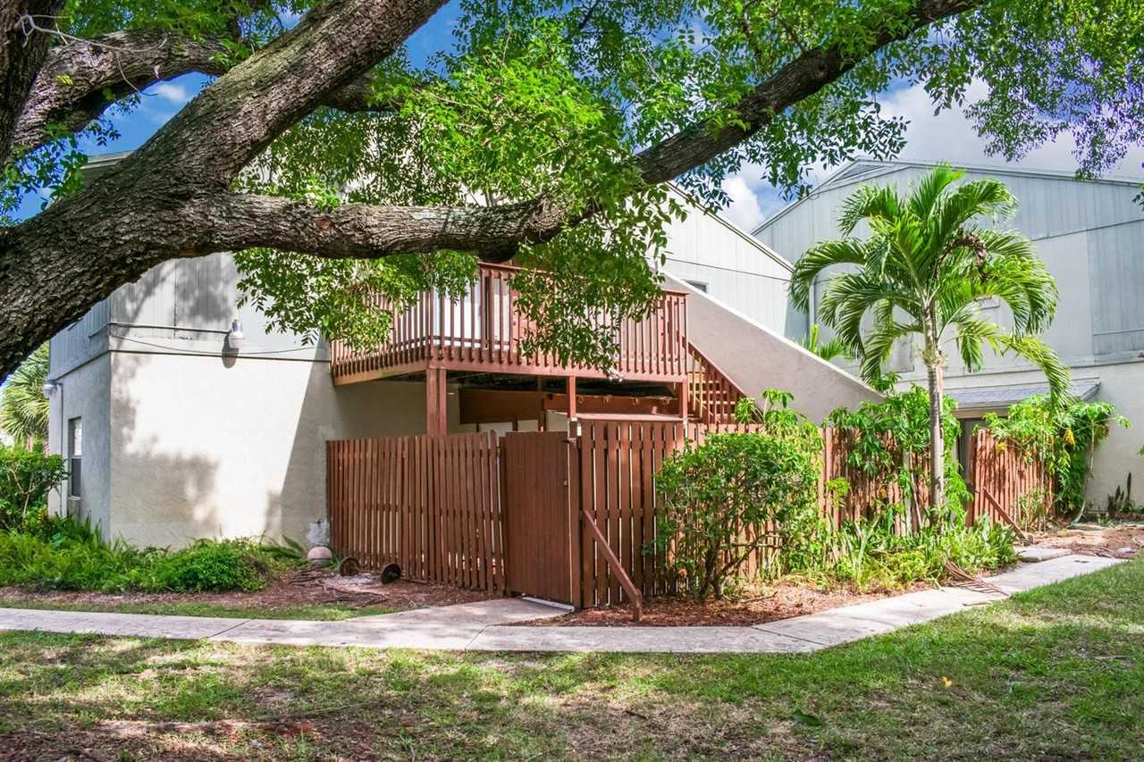 26 Crossings Cir #E - Photo 3 of 18