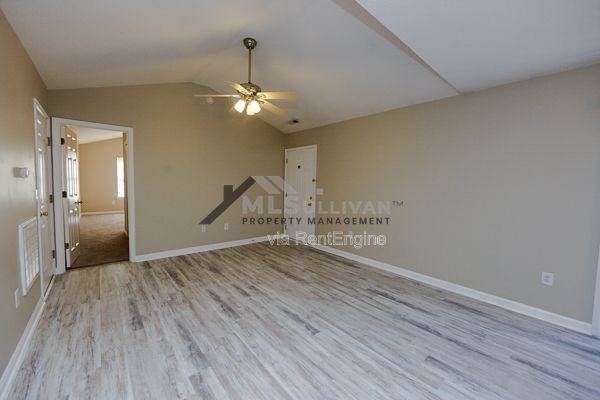 608 Edenberry Dr - Photo 3 of 16