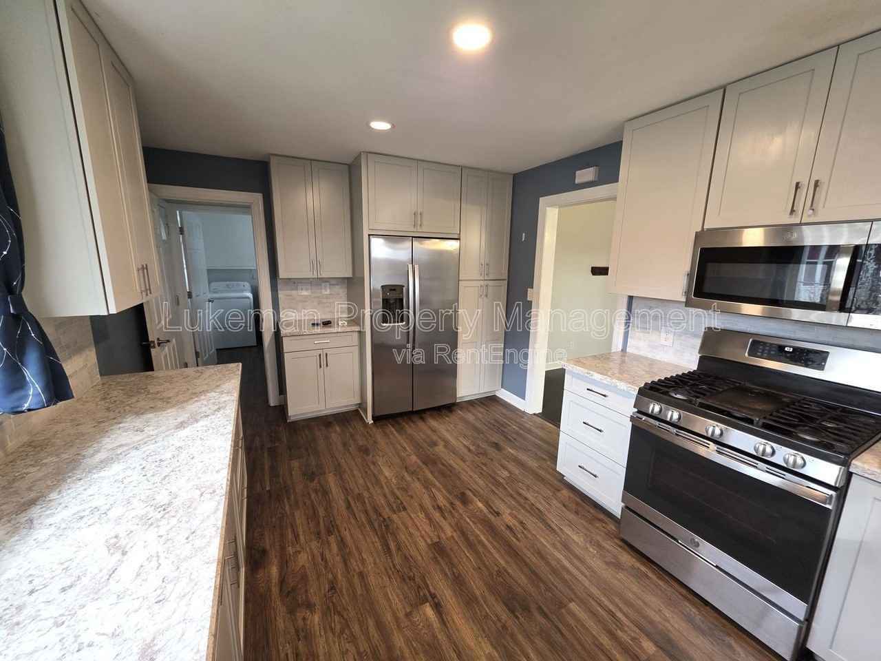 140 Parkridge Dr - Photo 5 of 10