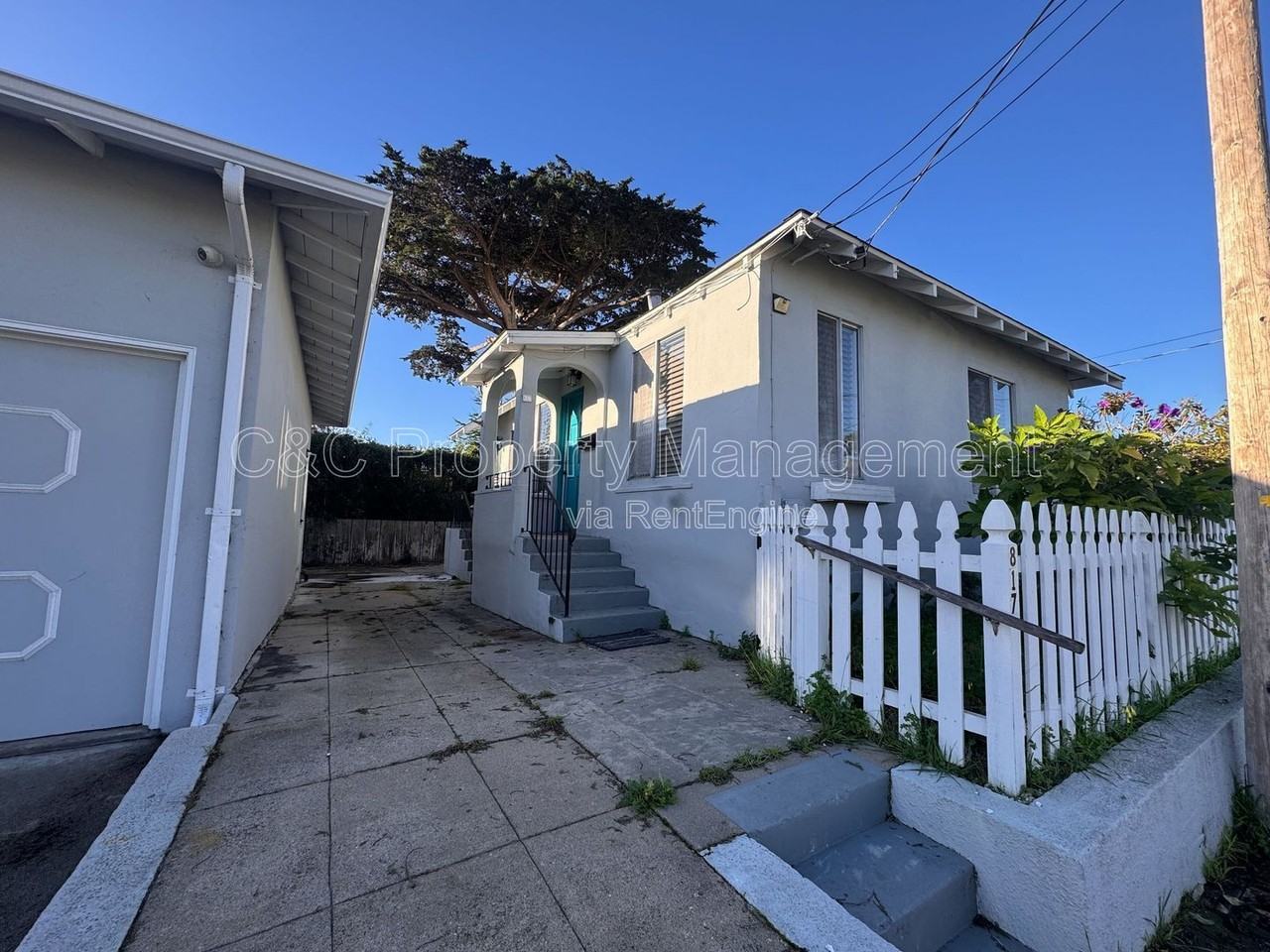 817 Wainwright St - Photo 2 of 18