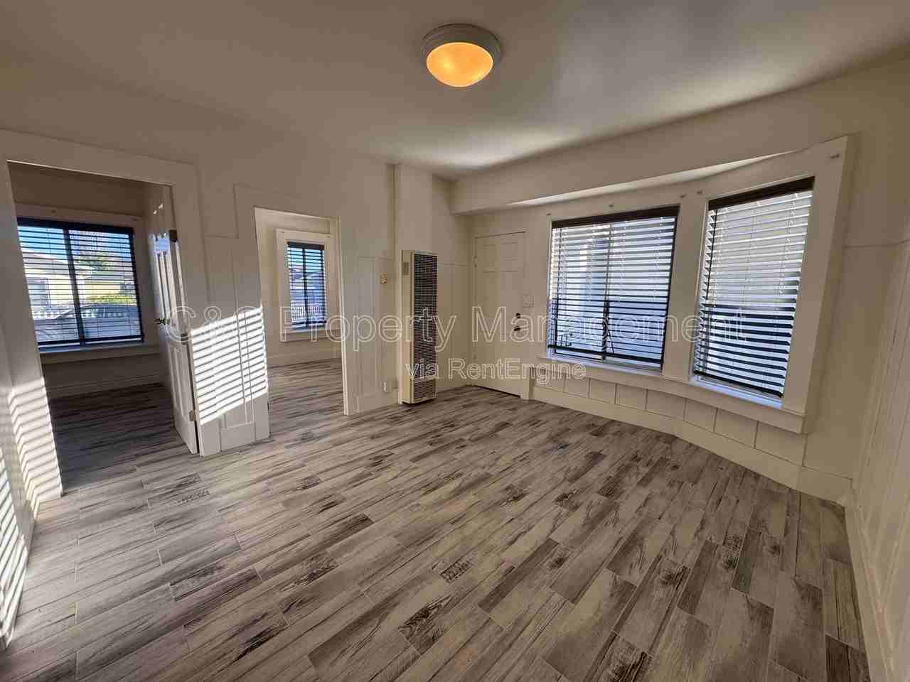 817 Wainwright St - Photo 7 of 18