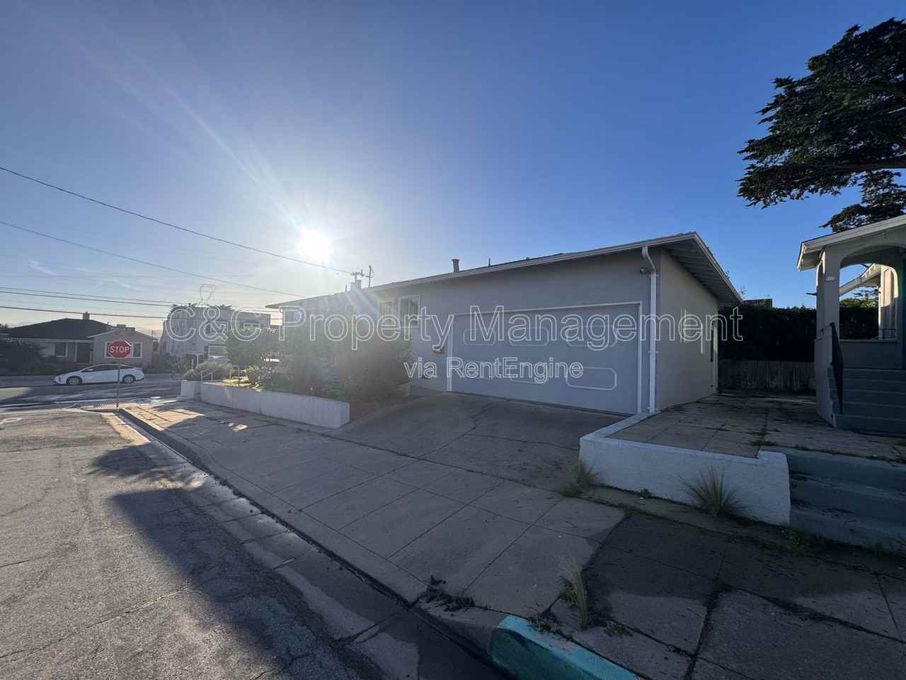 801 Wainwright St - Photo 2 of 20