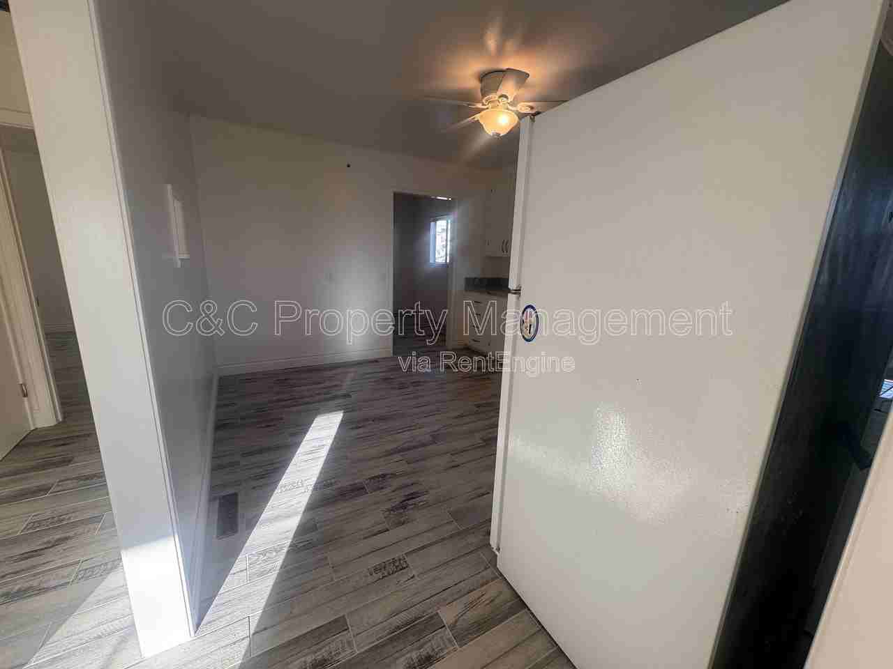 801 Wainwright St - Photo 4 of 20