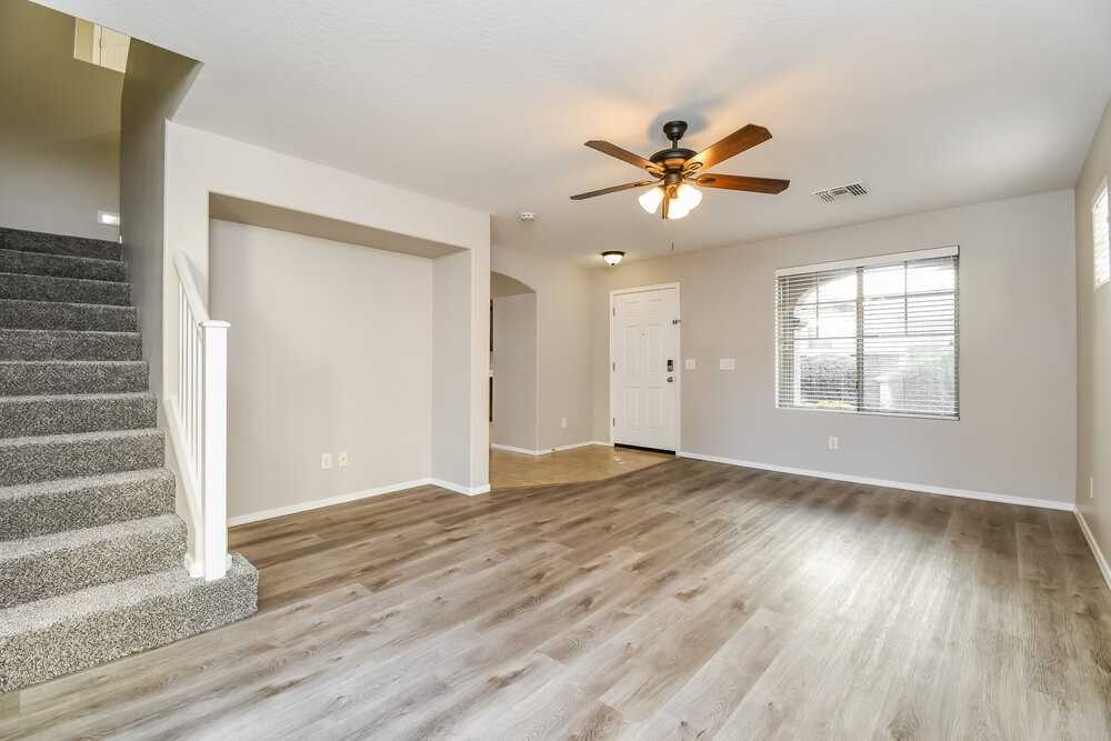 2494 E Boston St - Photo 5 of 17