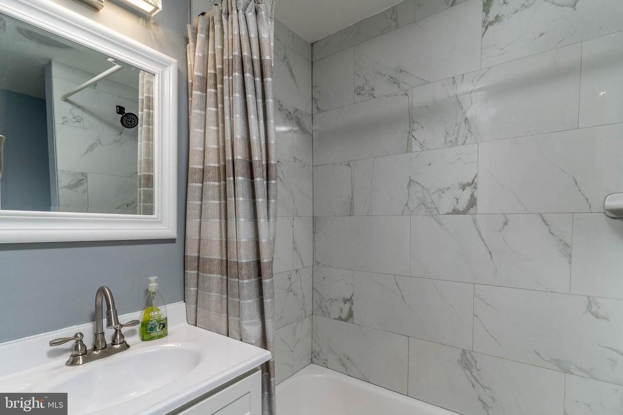 1155 Ward St #1 - Photo 6 of 15