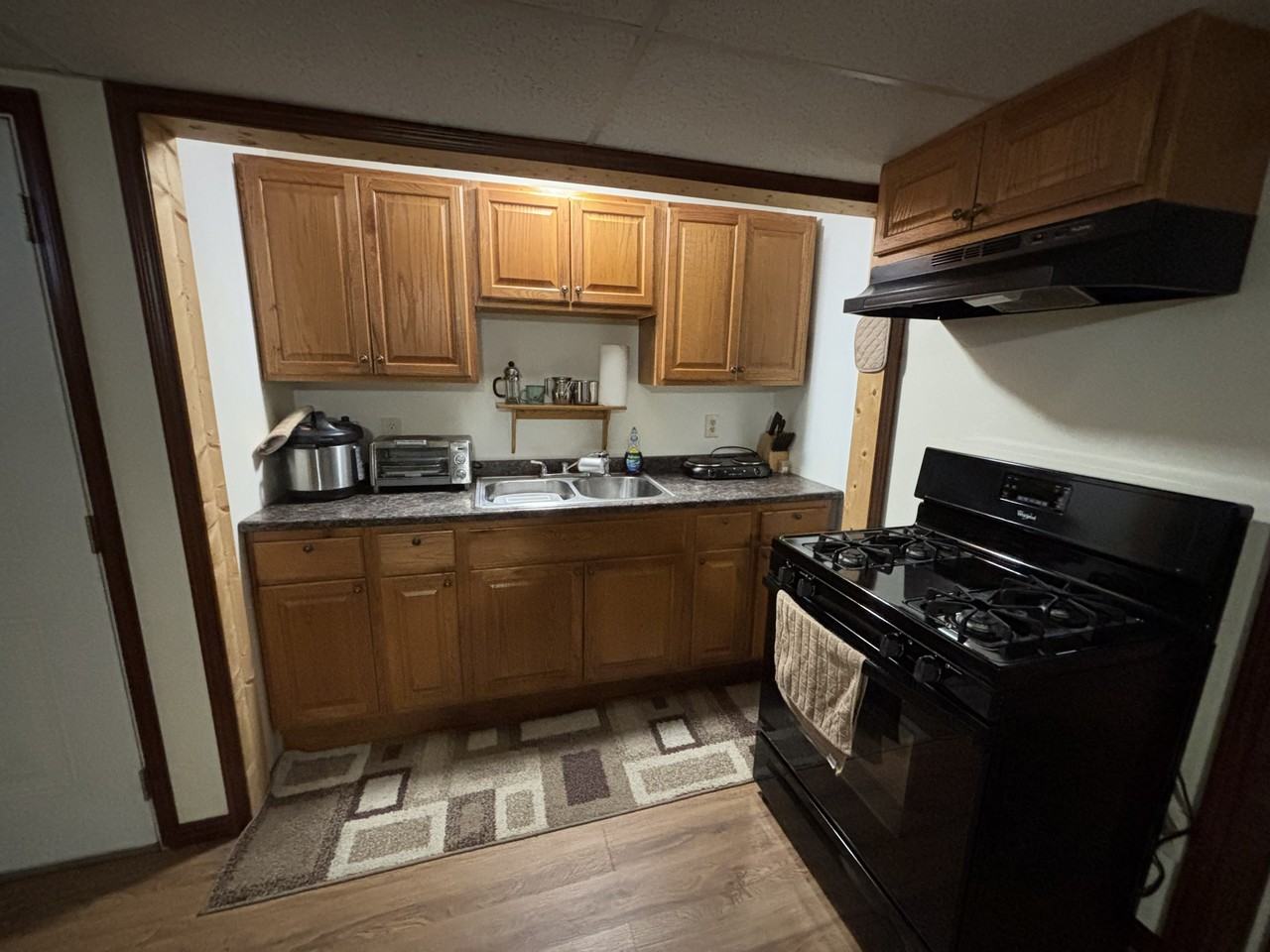 615 June St #C - Photo 2 of 5