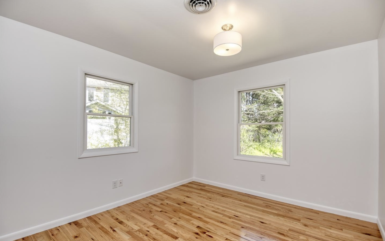 34006 Mulberry Ln - Photo 3 of 17