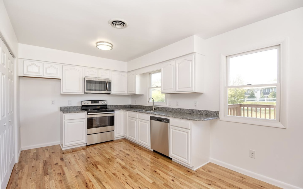 34006 Mulberry Ln - Photo 7 of 17