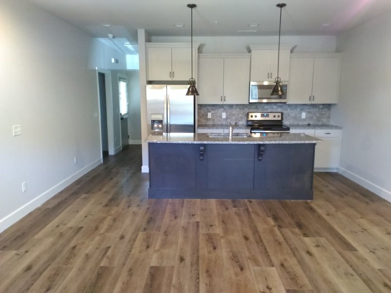 245 Cypress Rdg - Photo 2 of 5