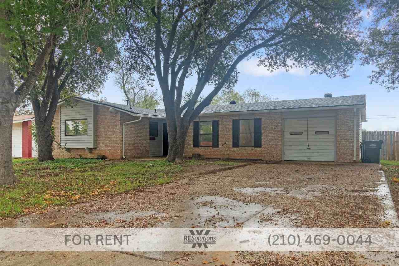 800 Brooks Ave - Photo 2 of 17