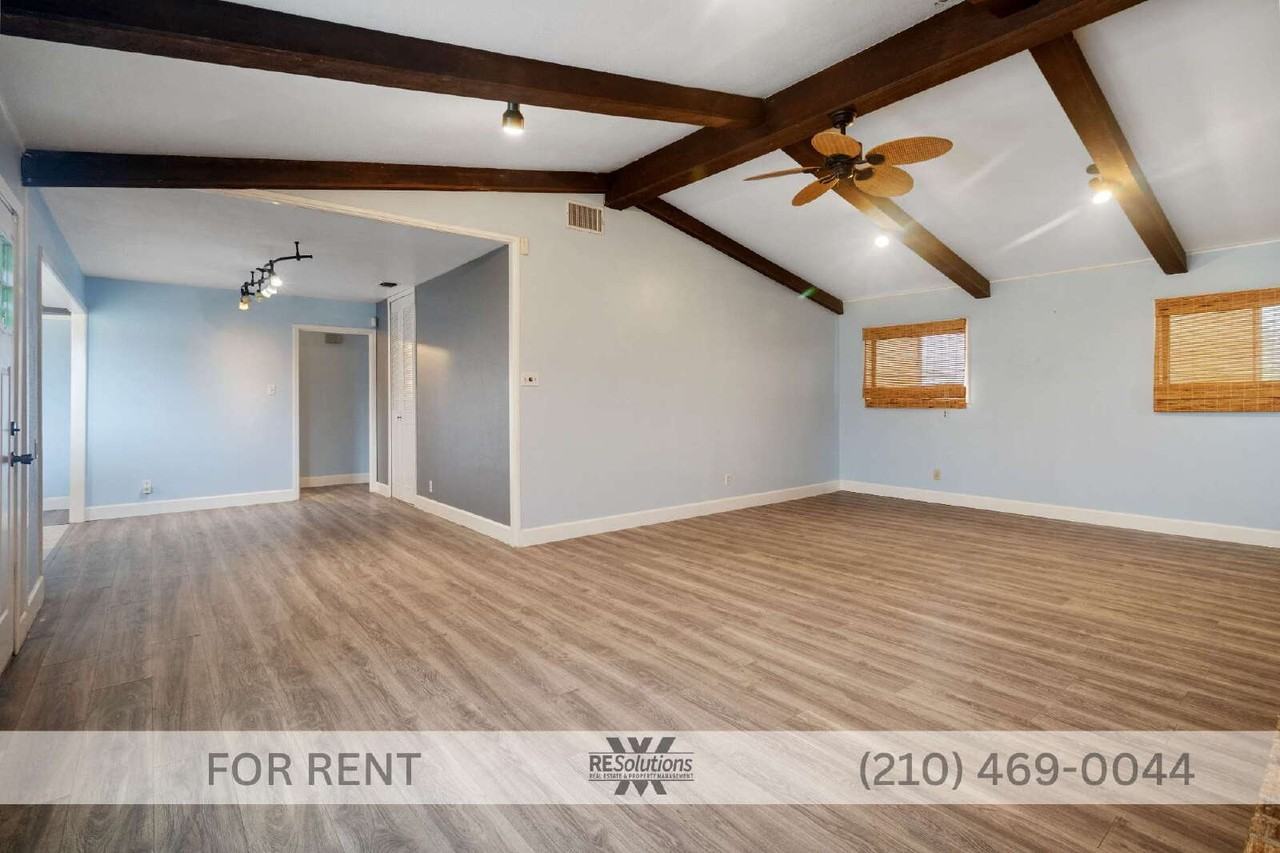 800 Brooks Ave - Photo 3 of 17