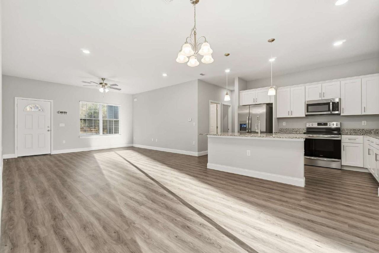 5998 Sw 154th Street Rd - Photo 4 of 38