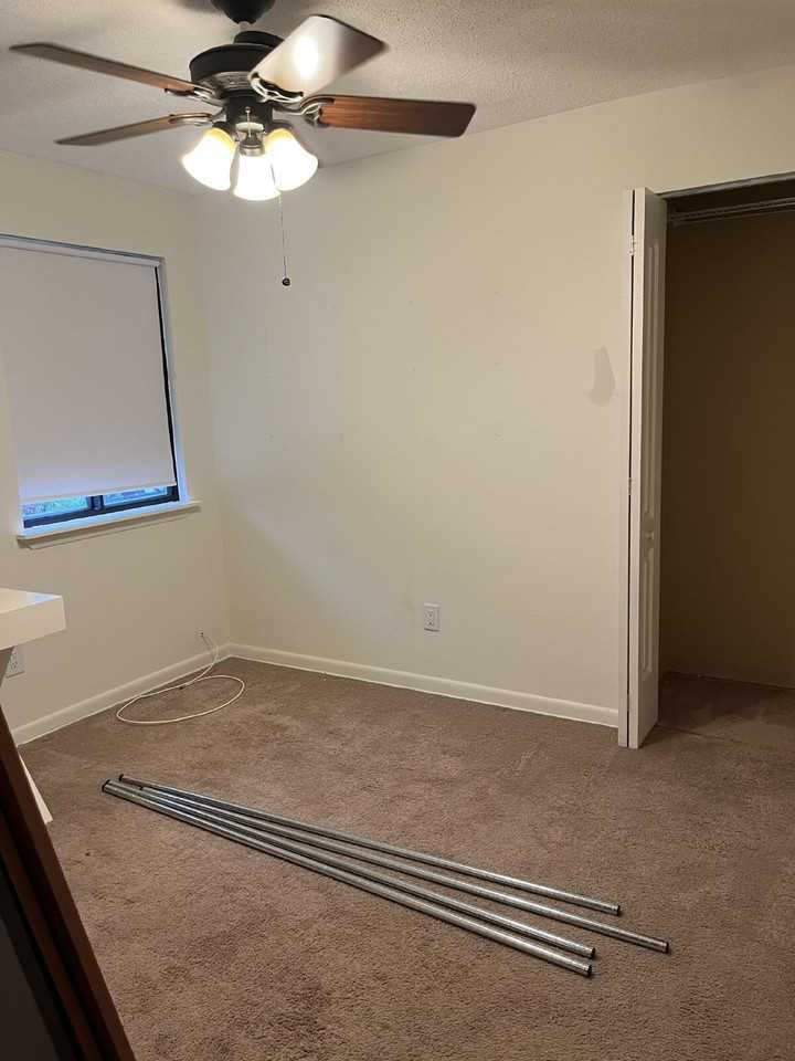 1809 Kings Way - Photo 5 of 28