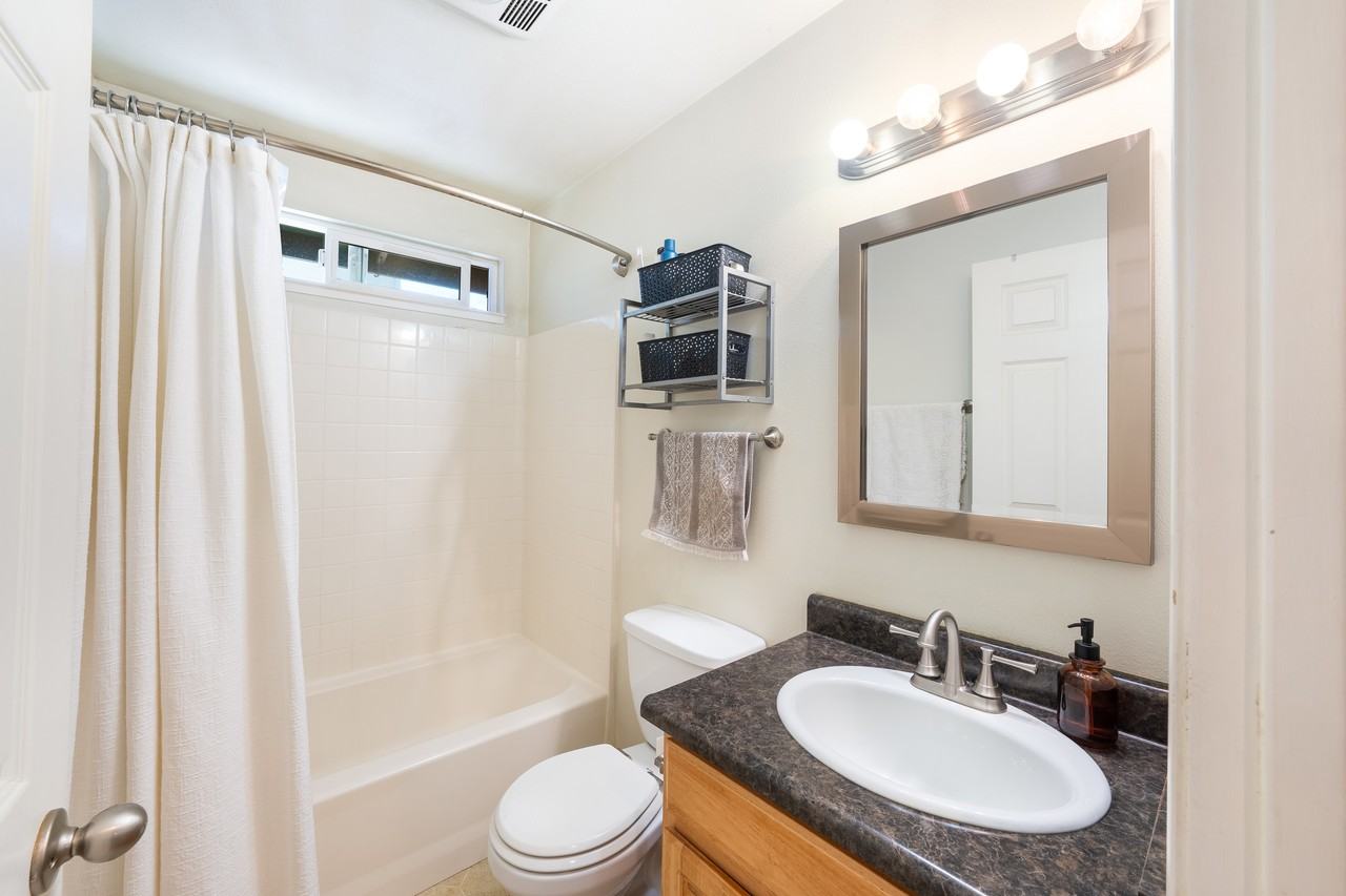 627 Prince Ave - Photo 3 of 25