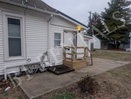 featured image of 719 Maple St #2