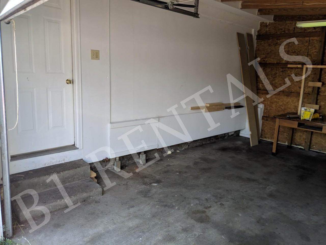 719 Maple St #2 - Photo 6 of 8